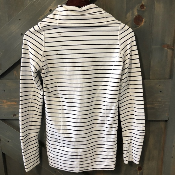 Lululemon Stripe Jacket Size 2 - Picture 3 of 6